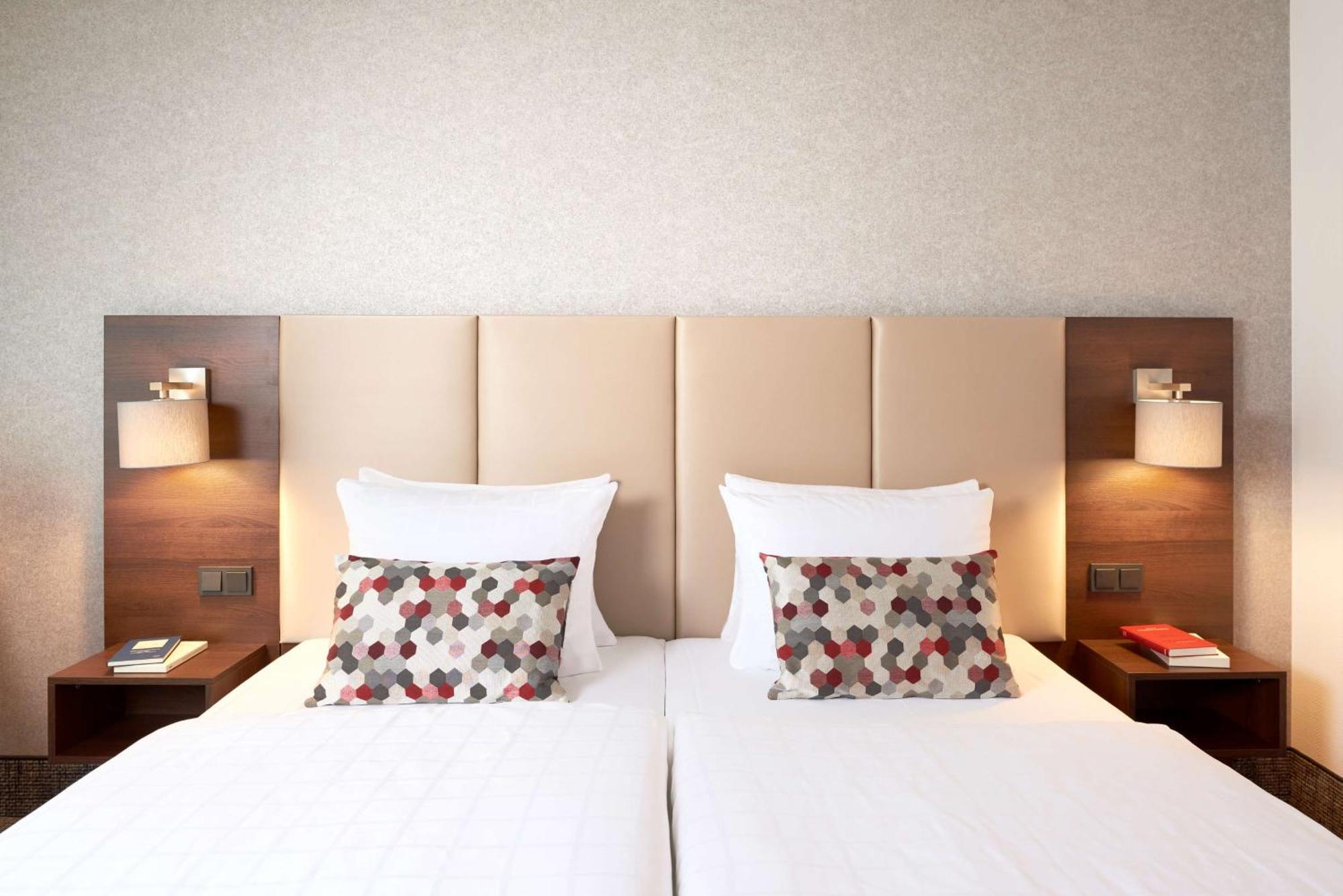 Deluxe Double Room,1709739241:JPEG